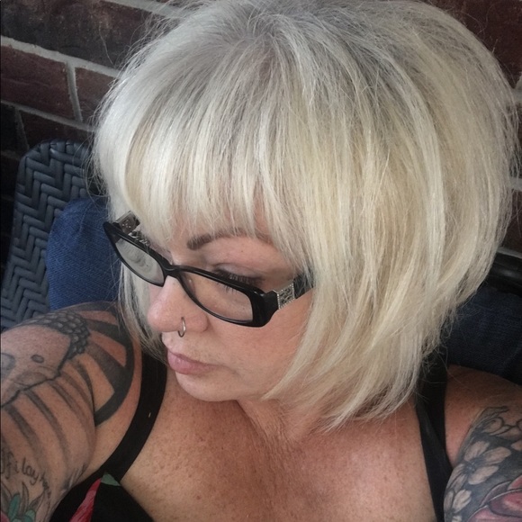 Meet your Posher, Tracy - Picture 1 of 1